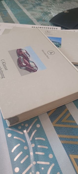 Продам книгу для Mercedes W203  С класса