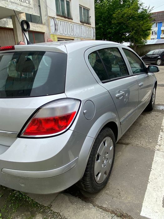 OPEL Astra 2004 — imagine 3