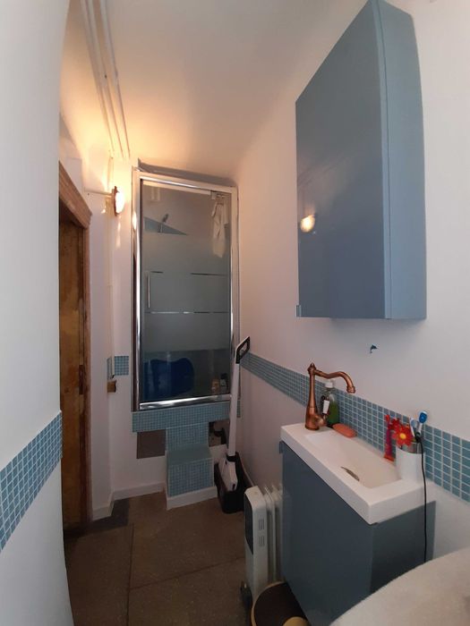 Închiriez garsonieră vintage, zonă ultracentrală