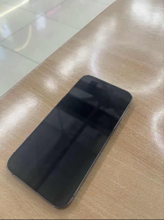 Продам Айфон 12про