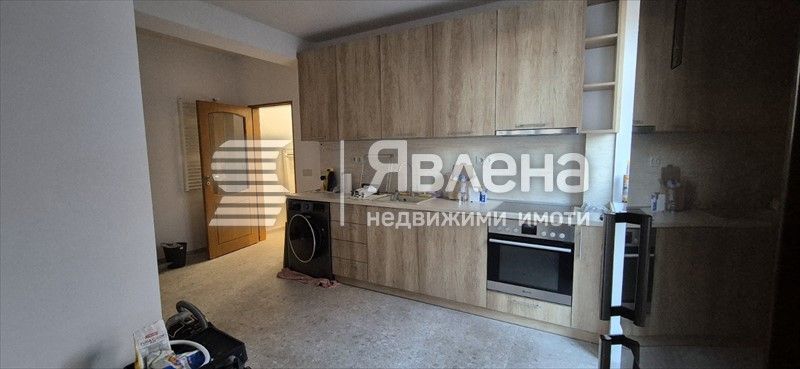 Дава се под наем Двустаен апартамент в София, Докторски паметник - 74 кв.м за 800 € - Снимка #3