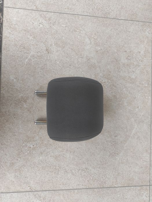 Сидения, Спарк под головник.