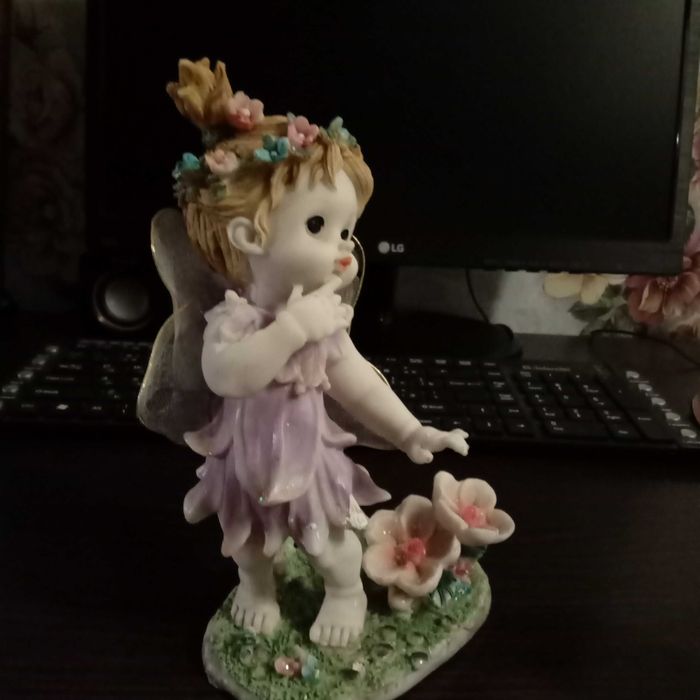 статуэтки  фарфоровые