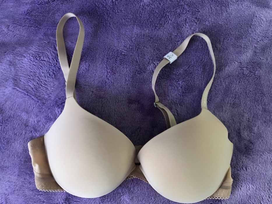 Сутиени Victoria’s Secret , Calvin Klein