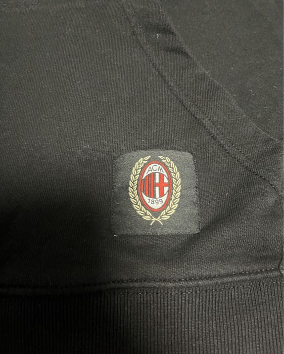 Горнище на AC Milan