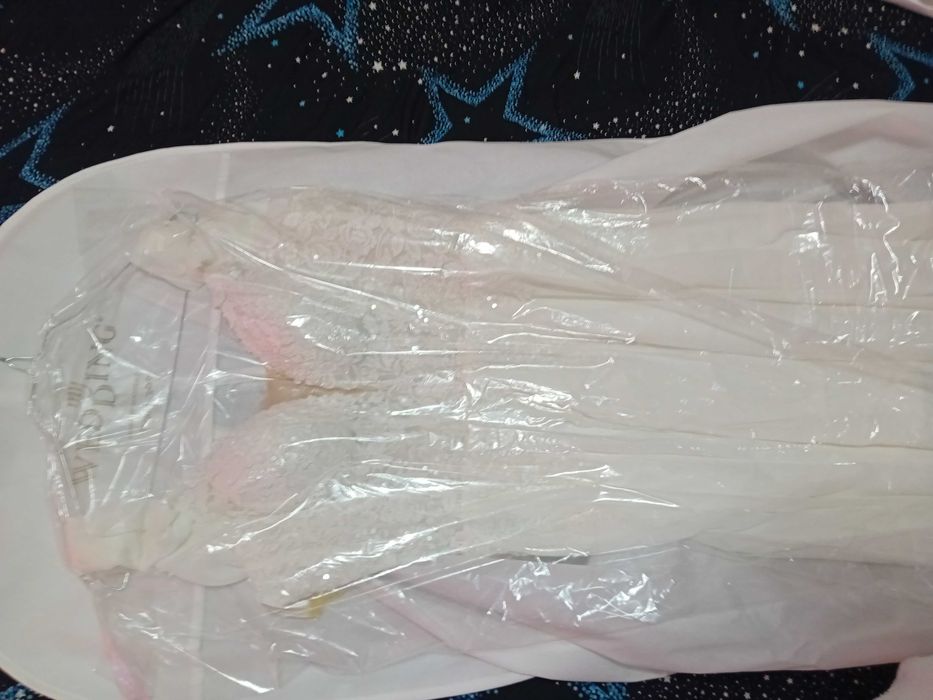 Булченска рокля, като нова + воал + къса парти бяла рокля.