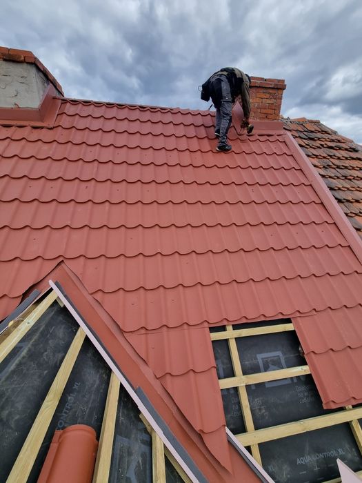 Acoperisuri reparatii montaj tigla