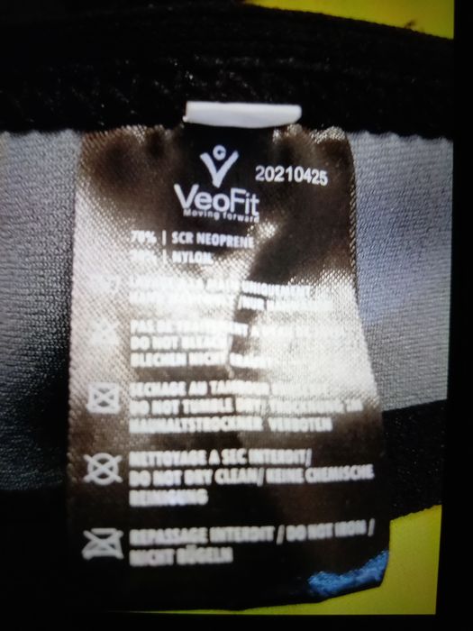 Pantaloni fitness și labe scufundări