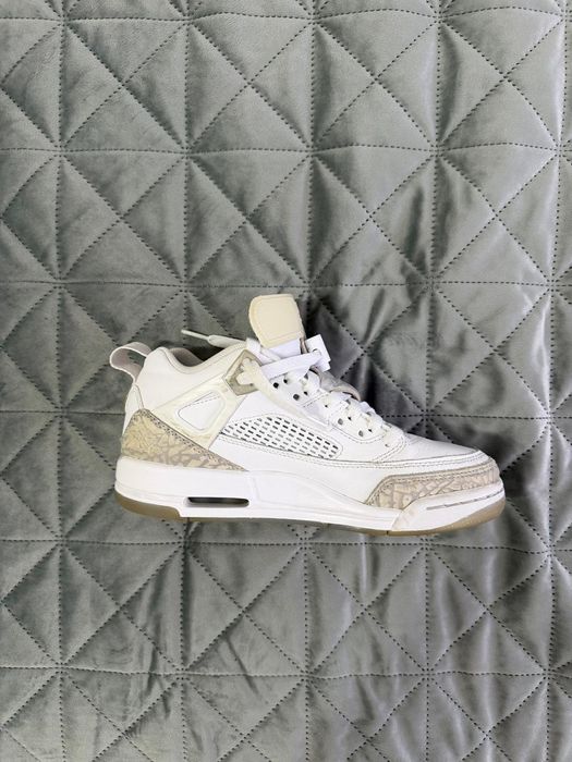 Vând  papuci Jordan Spizike Low (GS)