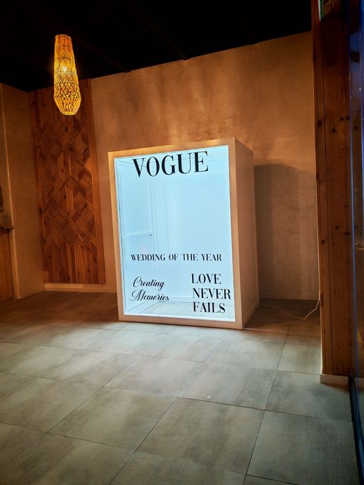 Vand Cabina Decor VOGUE