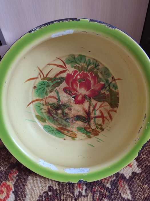 Эмалированные тазы,ведра. Советского периода