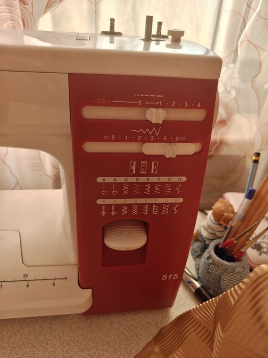 Швейная машинка Janome.