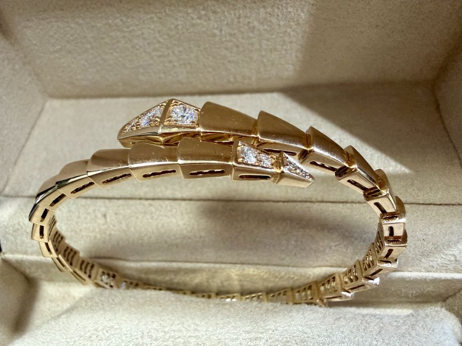 Bulgari Serpenti гривна 18к