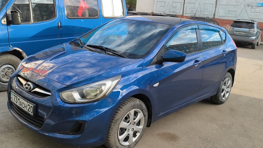 Hyundai solaris 2012