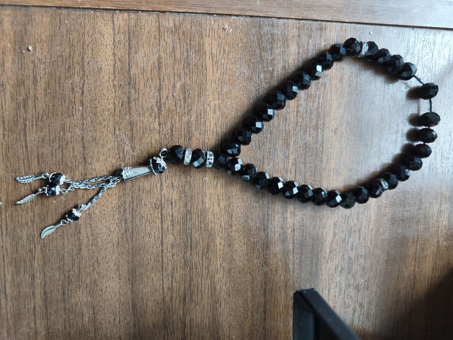 Четки из темного стекла