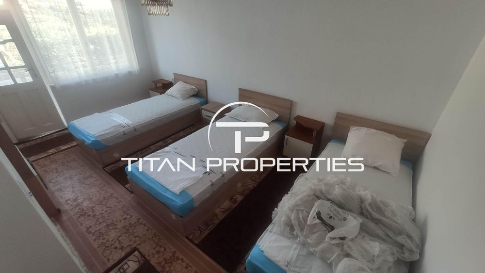 Дава се под наем Етаж от къща в к.к. Елените - 100 кв.м за 459 € - Снимка #1