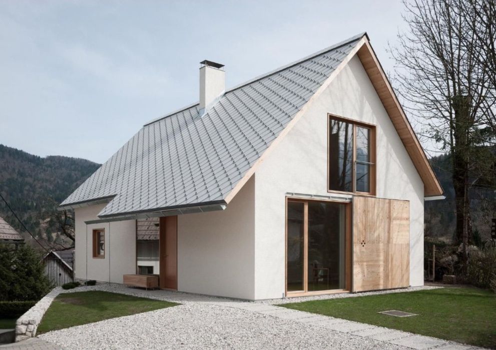 Executam case din panouri sendwich si lemn