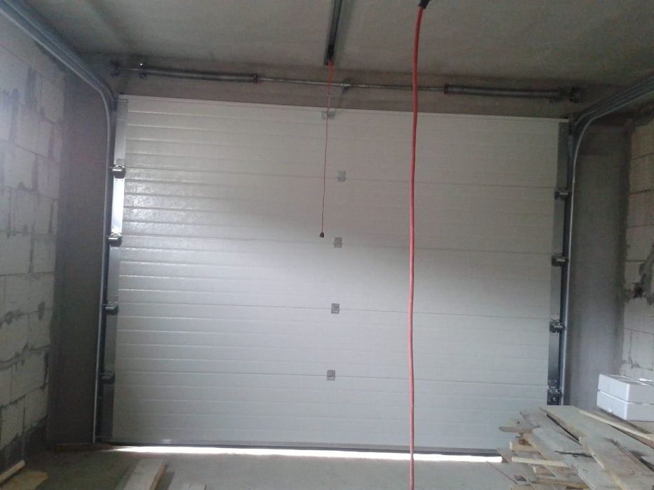 Usi de garaj 2450*2320 NUC