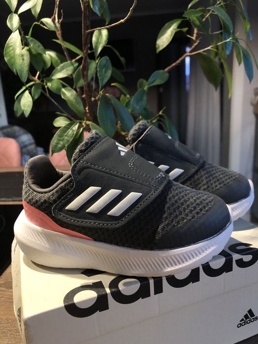Papuci Adidas cu scai runfalcone 3.0 gri cu roz mărimea 23