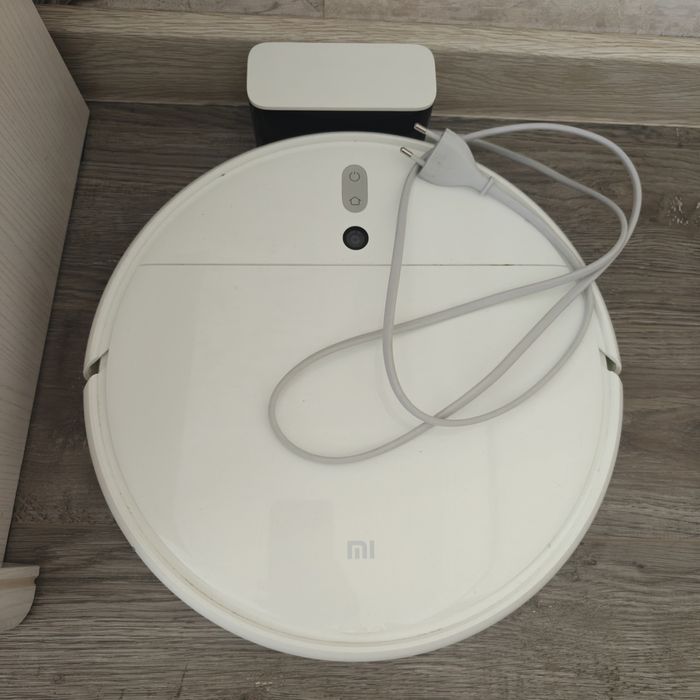 Продам робот пылесос xiaomi