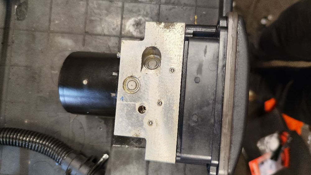 Abs модул за бмв х5 е70