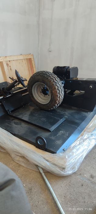 Машина са големи гуми evert bp580