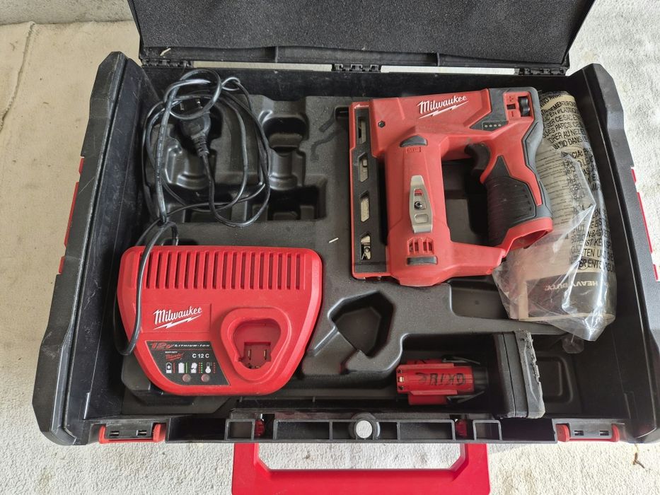Capsator Milwaukee M12  BST