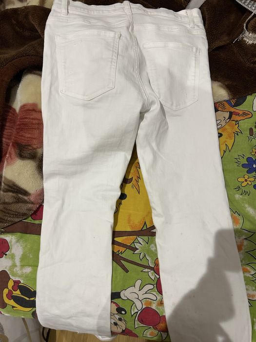 Vand blugi pull&bear albi