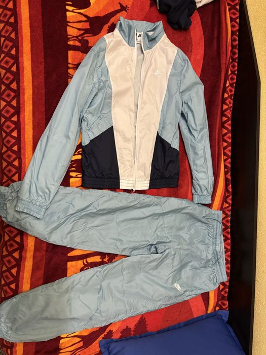 Екип на Nike размер xs