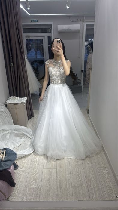 Свадебное платье в идеальном состоянии