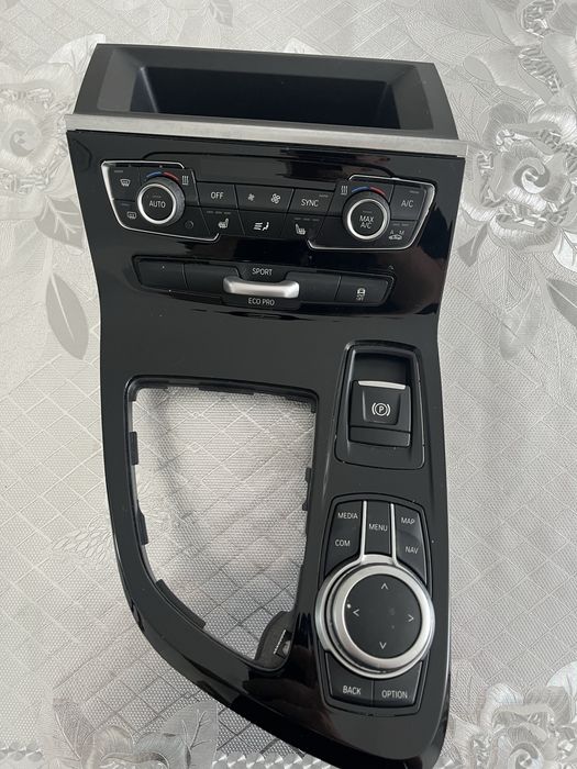Consola Centrala Completa BMW Seria 2 F45 F46 - Clima, iDrive, Frana Mana
