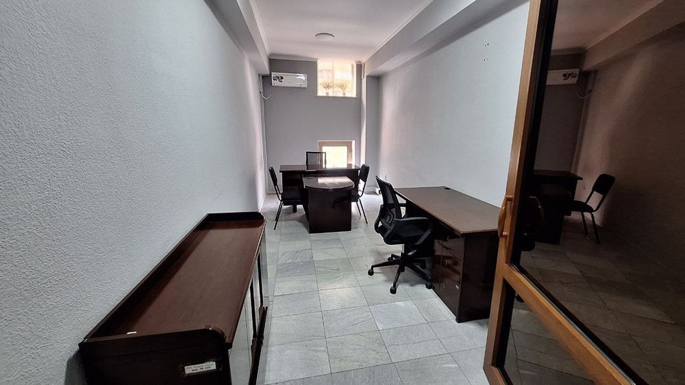 Небольшой Офис с мебелью  на Тараса Шевченко