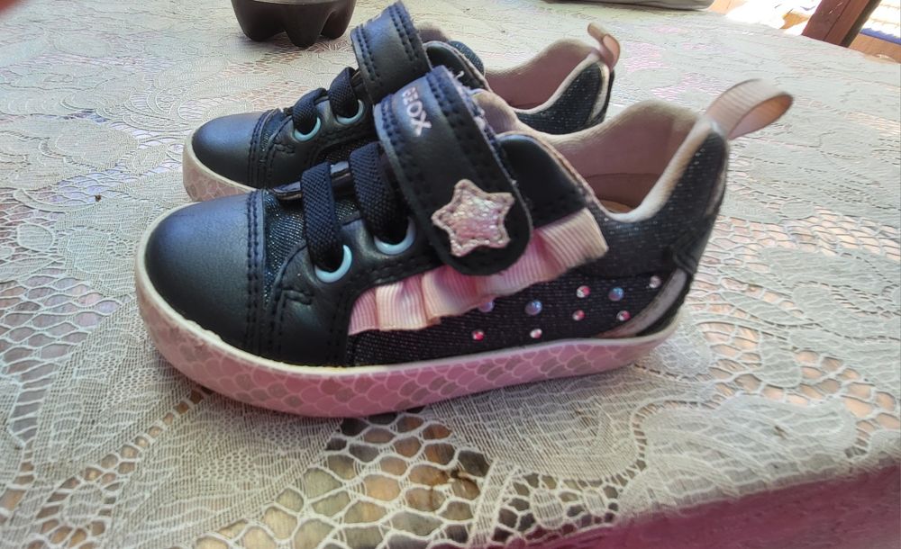 Pantofi Geox sport roz si bleomarin din piele nr 20