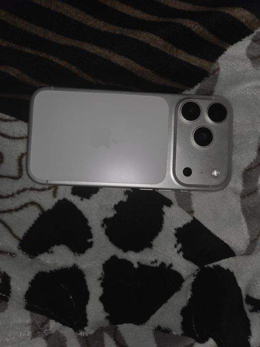 Iphone 17 pro silver