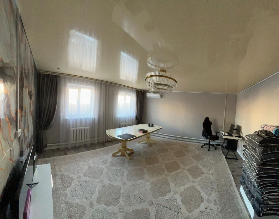 Жер уй сатылады.