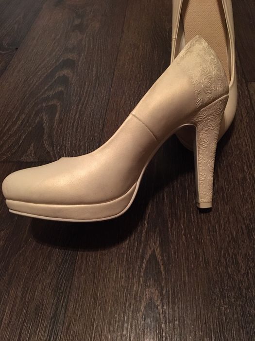 Туфли, бежевые, новые