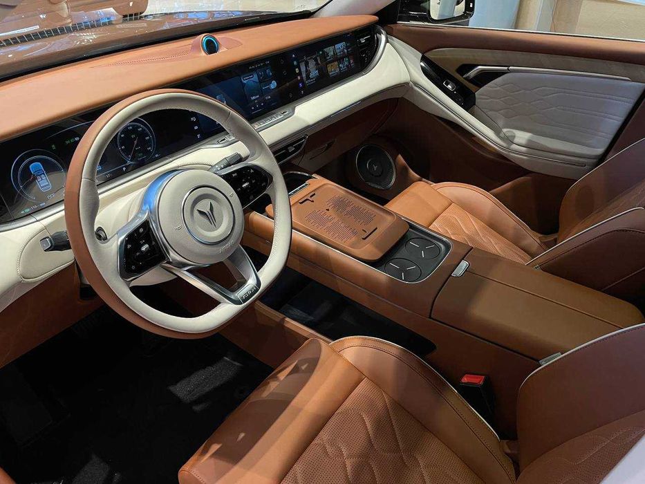 Voyah Free Rasmiy dillerdan 3 yil kafolat bilan