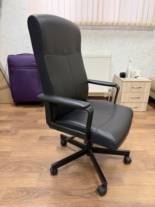 Кресло IKEA Millberget