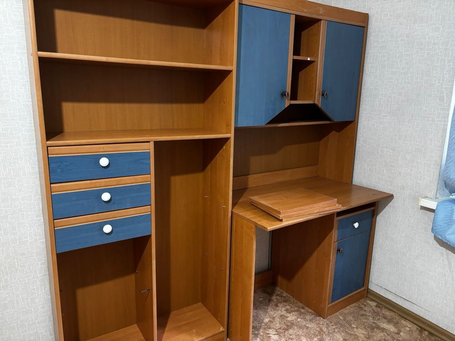 Шкаф сатылады ...