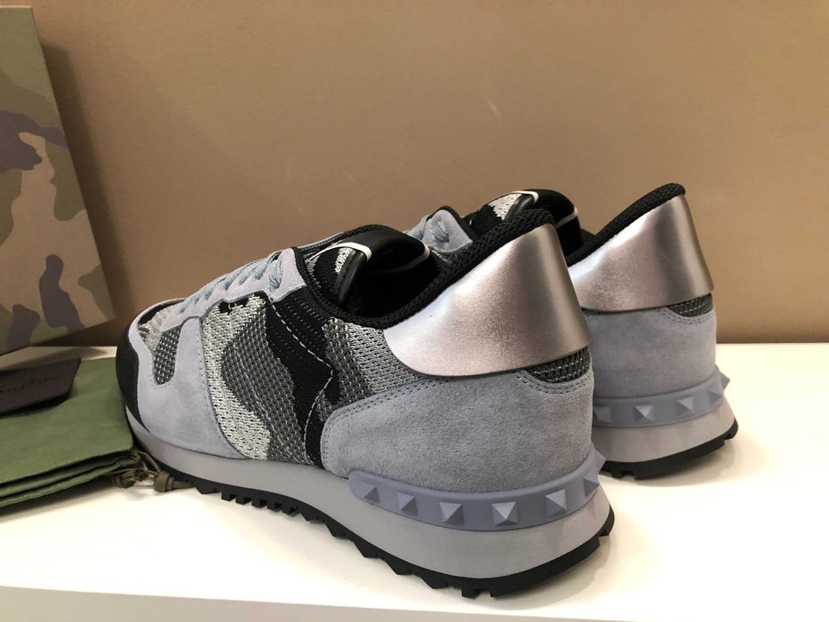 Valentino Garavani sneakers 43, originali, full box, retail 580 euro