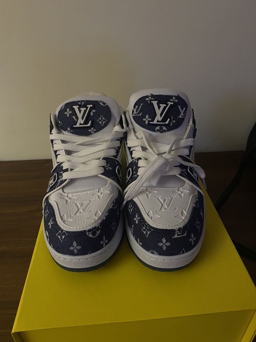 Adidasi Louis Vuitton