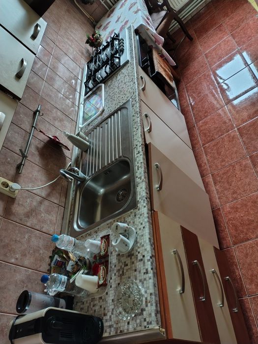 Inchiriez apartamen cu douã camere in zona 0.