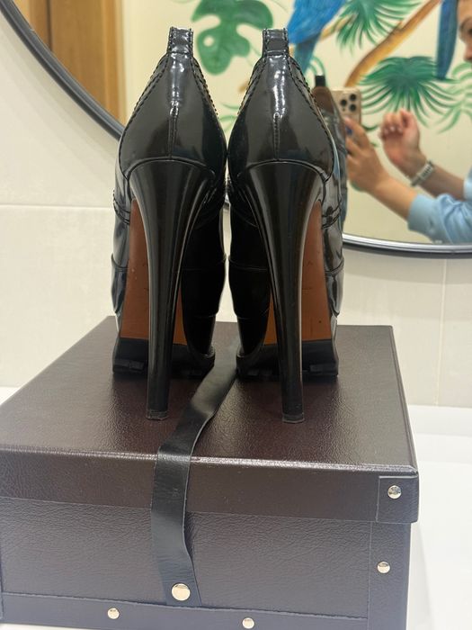 Ботинки осенние женские Alaia