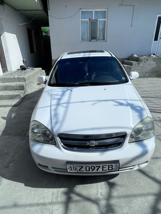 Lasetti 1.8 avtomat 2009 yil gaz