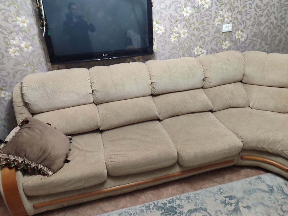 Продам диван угловой