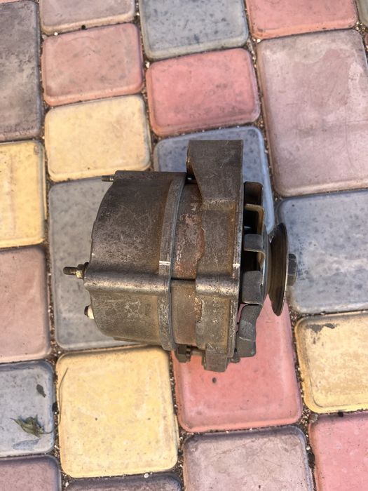 Продам насос ГУР и генератор BMW