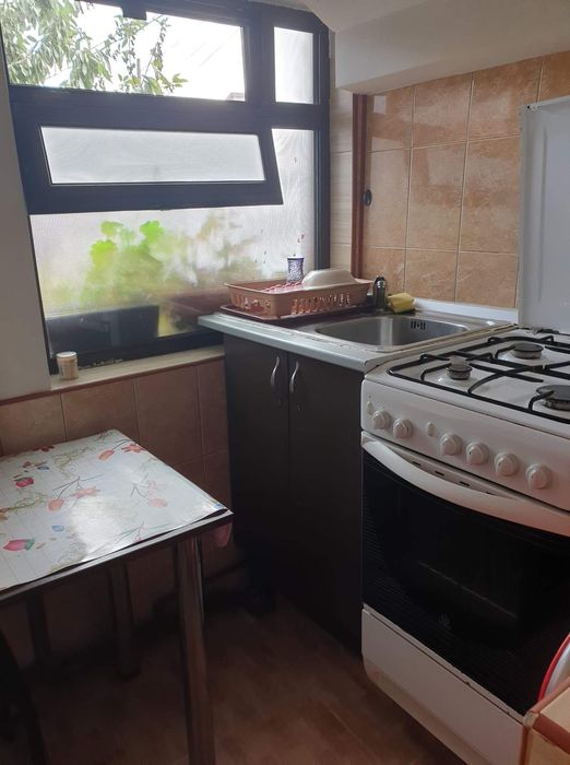 Inchiriez garsoniera