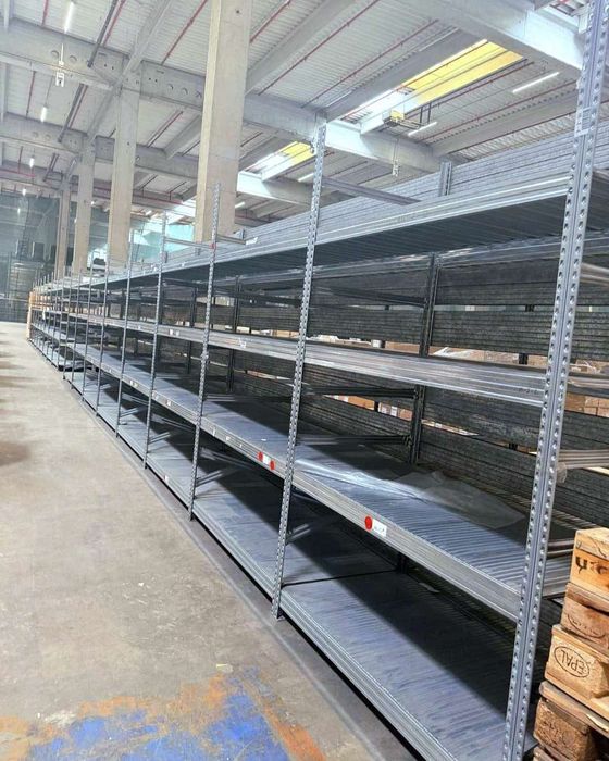 Rafturi metalice depozitare manuala