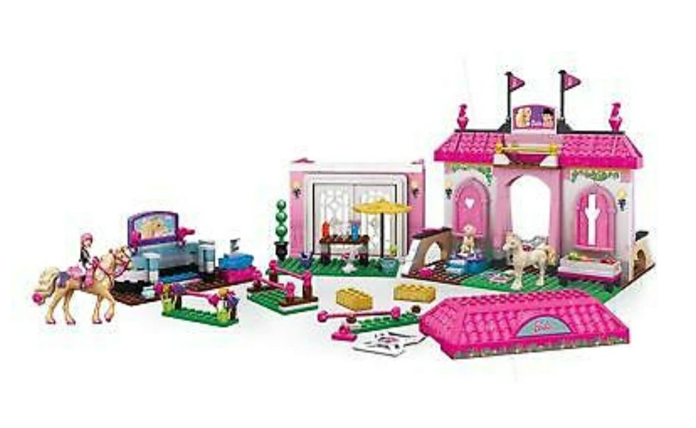 Barbie si grajdul cu cai