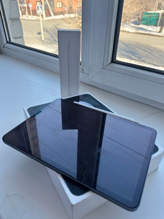 Ipad air 5 + стилус в отличном состоянии